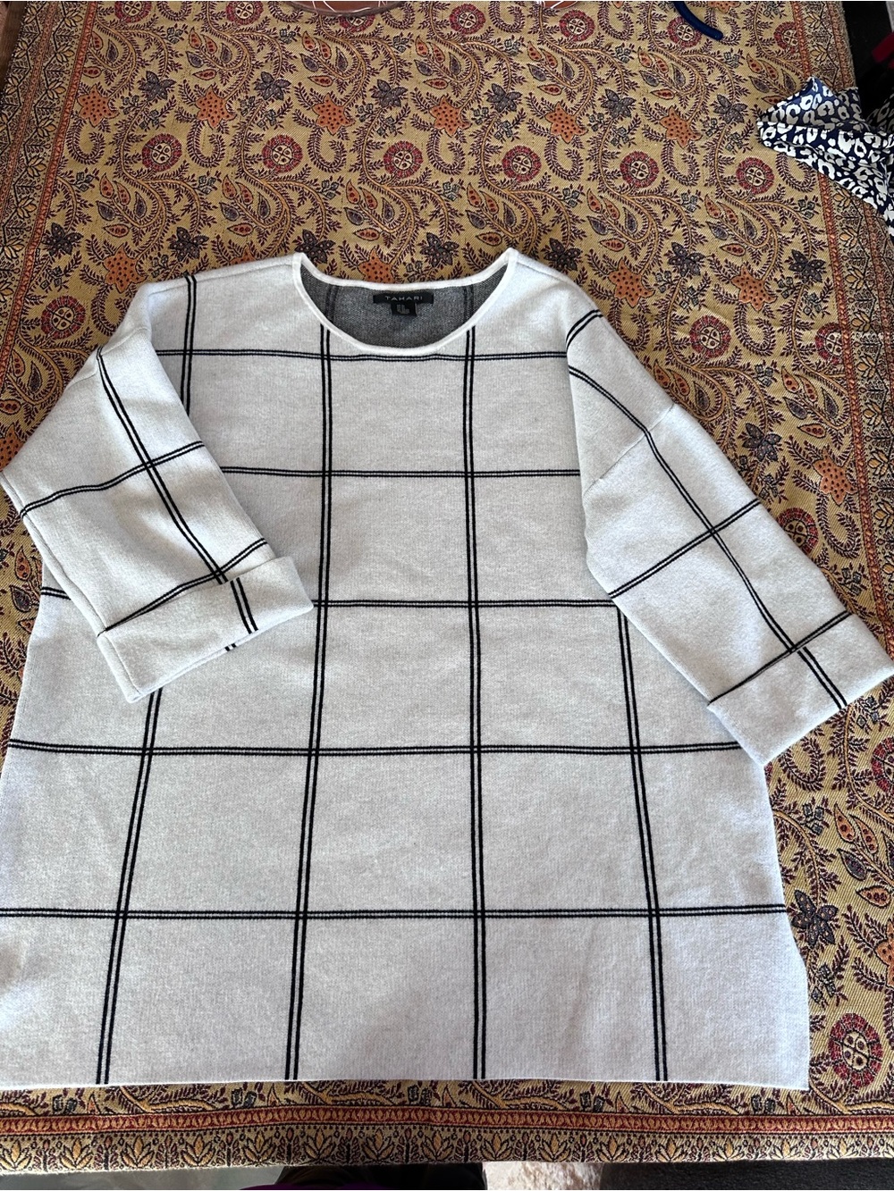 Tahari Gray and Black Knit Top with Crew Neck